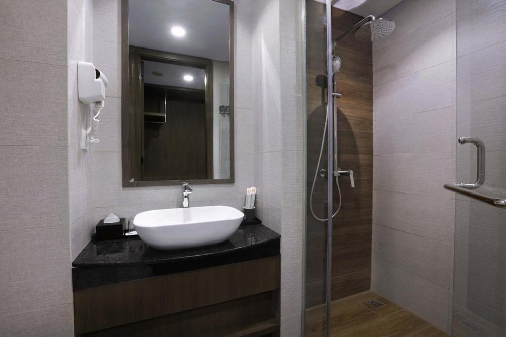 Harper Premier Nagoya Batam Hotel Ngoại thất bức ảnh
