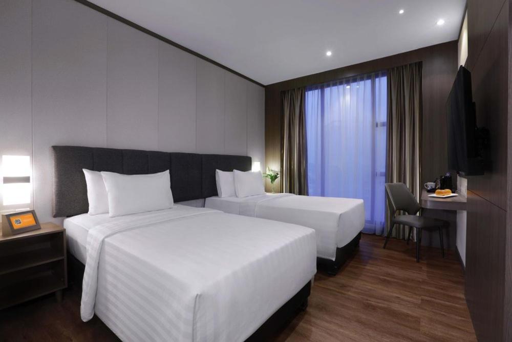 Harper Premier Nagoya Batam Hotel Ngoại thất bức ảnh