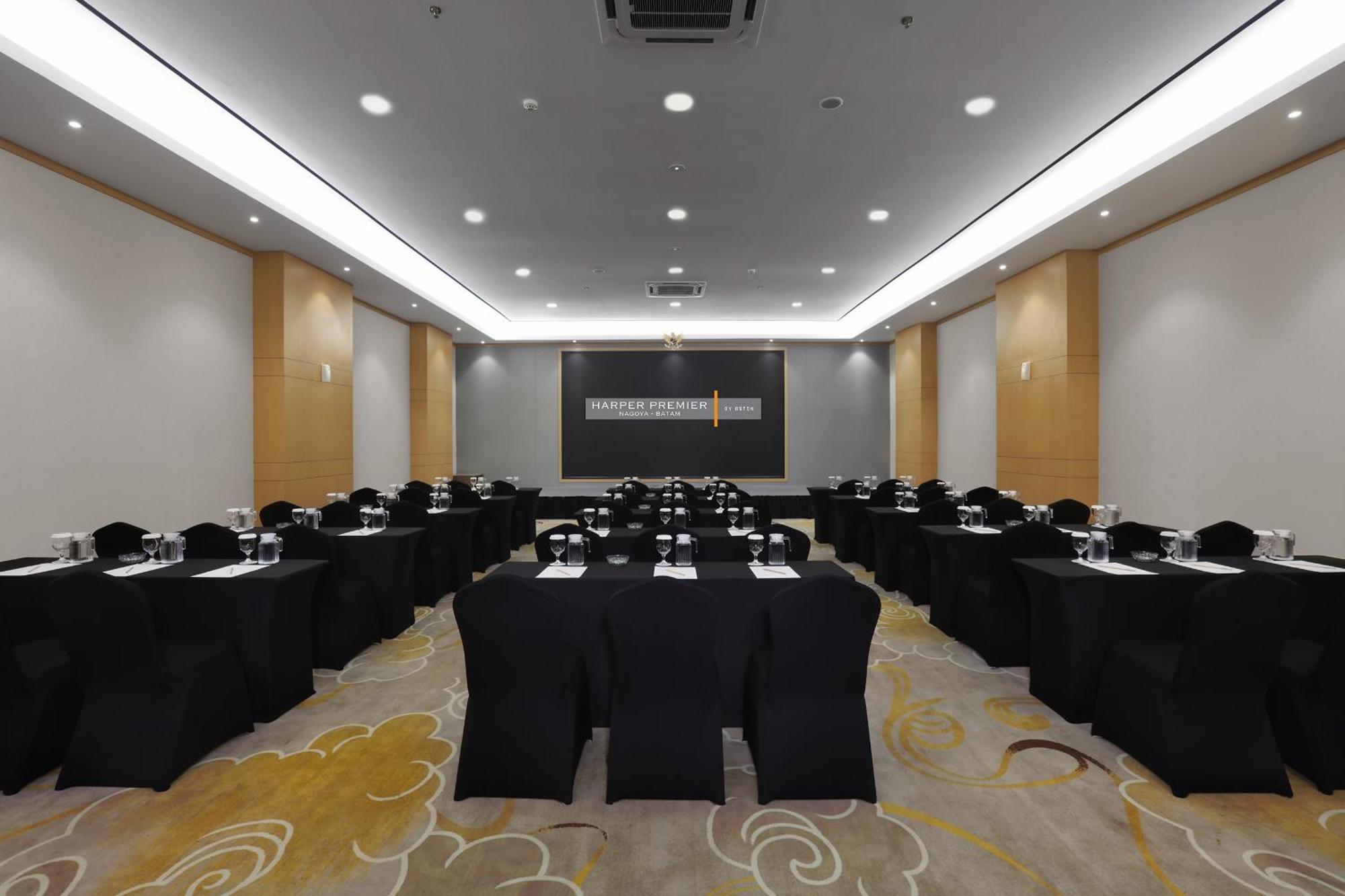 Harper Premier Nagoya Batam Hotel Ngoại thất bức ảnh