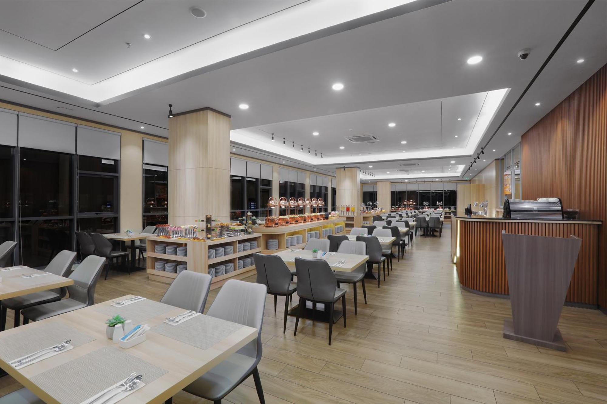 Harper Premier Nagoya Batam Hotel Ngoại thất bức ảnh